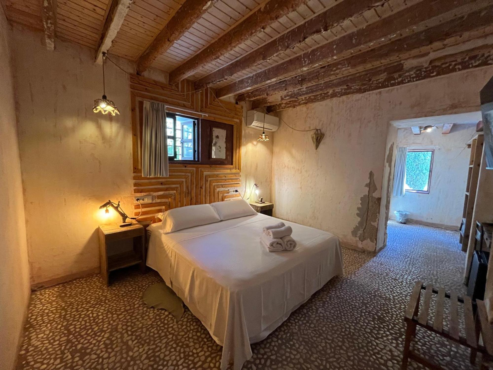 Boutique Hostal La Curandera De Salinas Sant Francesc de s'Estany エクステリア 写真